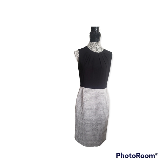 JONES New York Black And Silver Tweed Dress Suit. - Picture 7 of 16